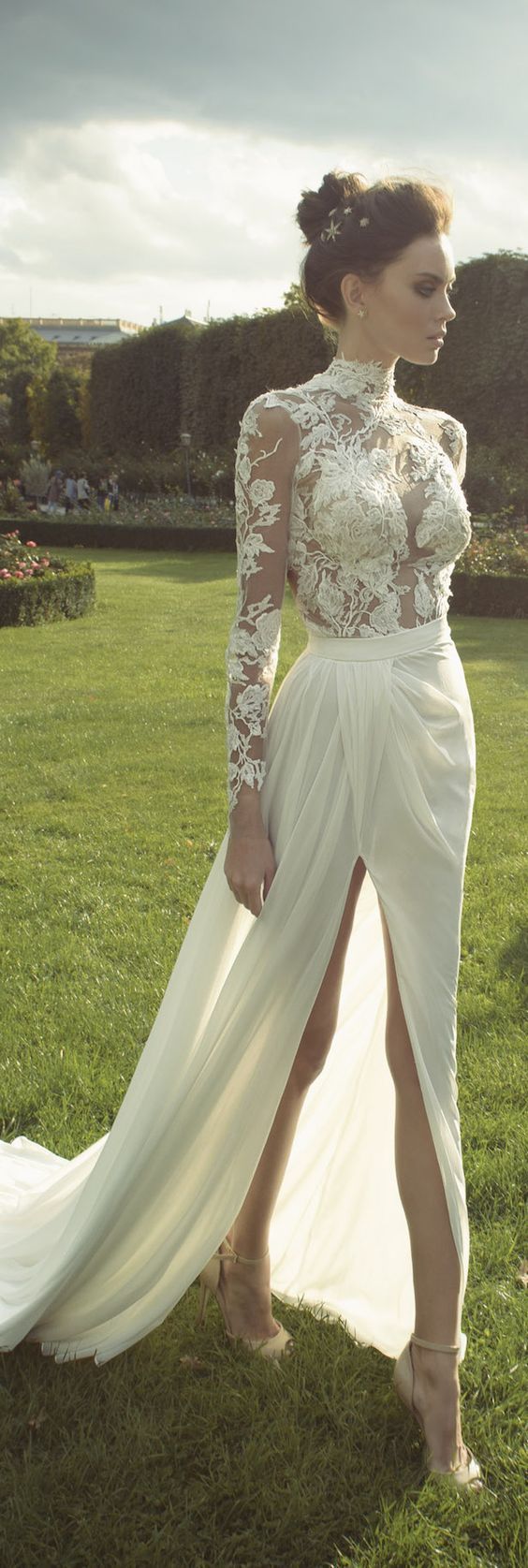 feminine-long-sleeve-wedding-dress